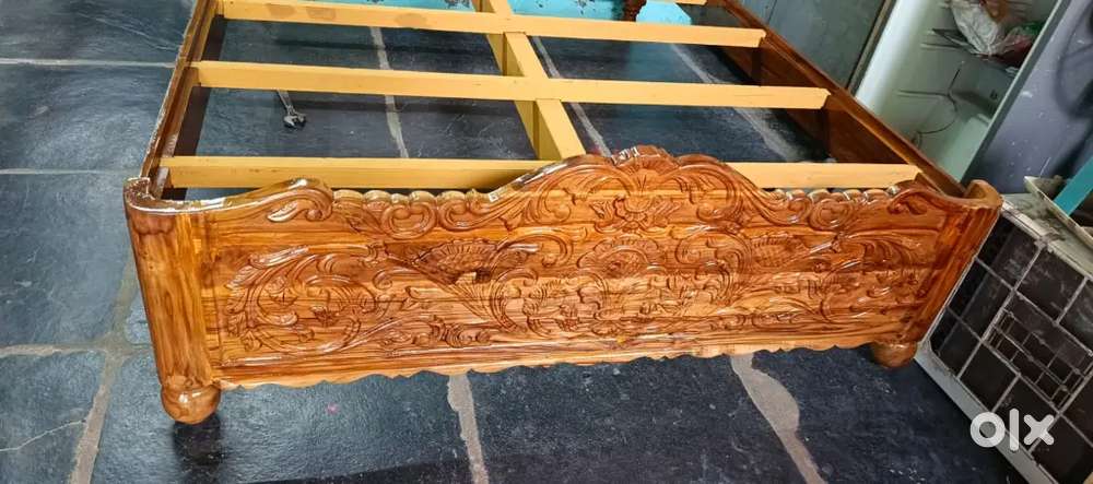 5*6 DOUBLE COT TEAKWOOD