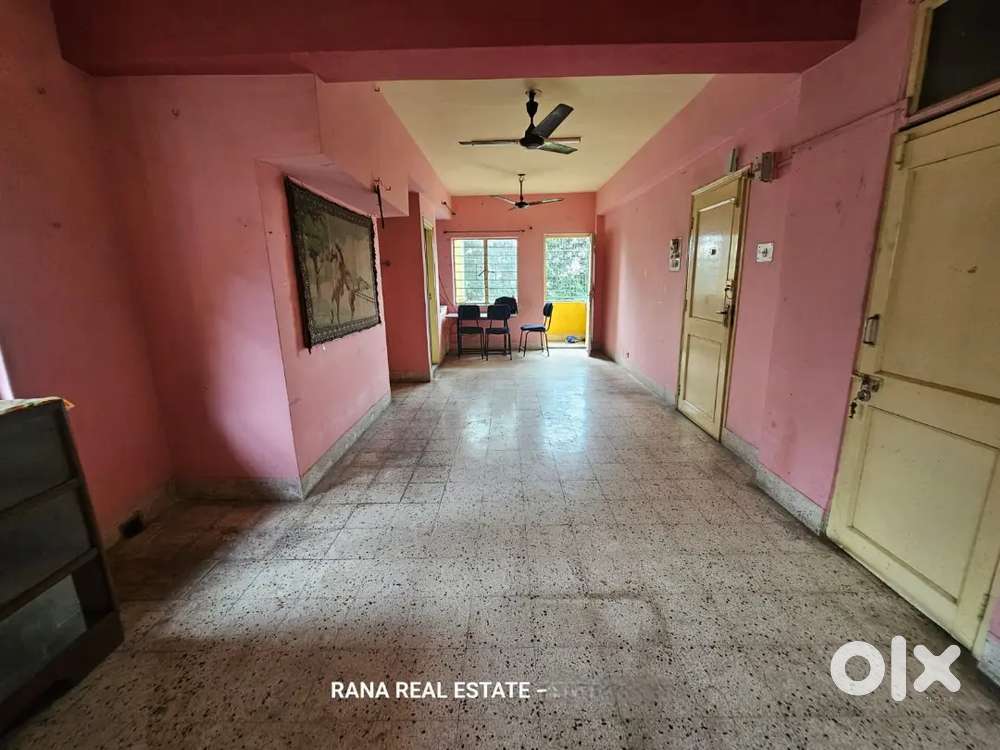 Office rent in joka near management 3bhk space 1st floor.