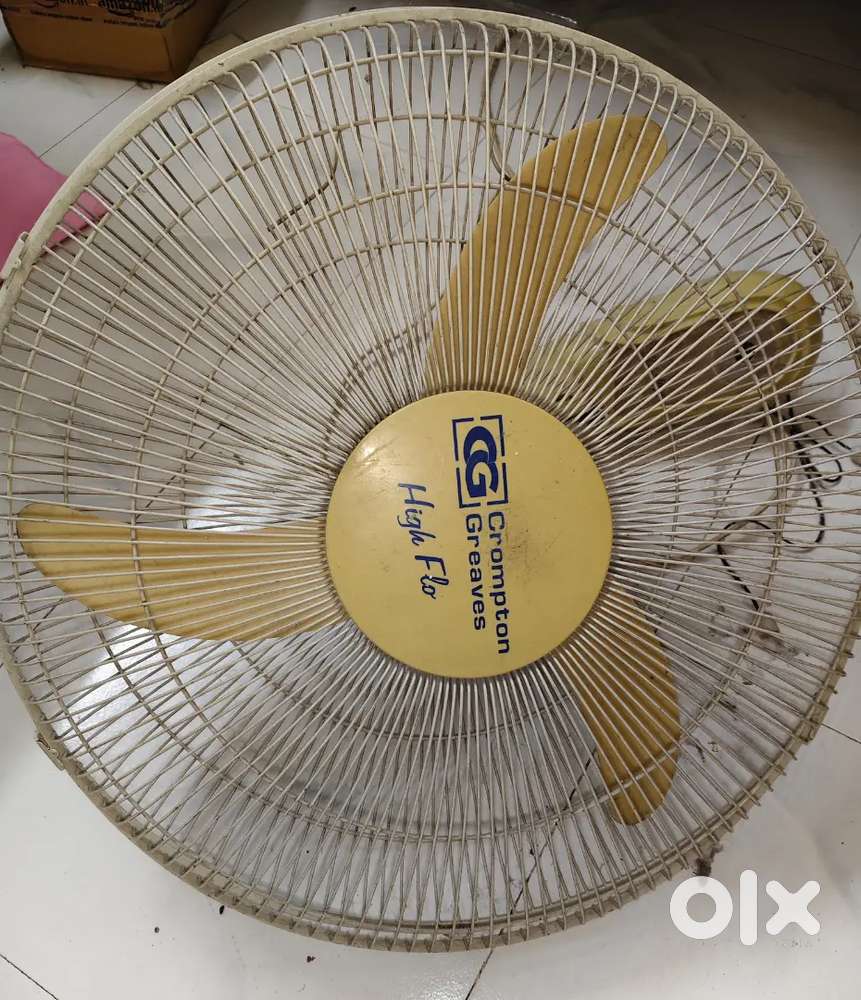 URGENT SELL CROMPTON WALL FAN