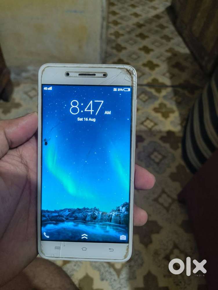 Vivo V5 (Model 1610) – 3 GB RAM / 32 GB Storage