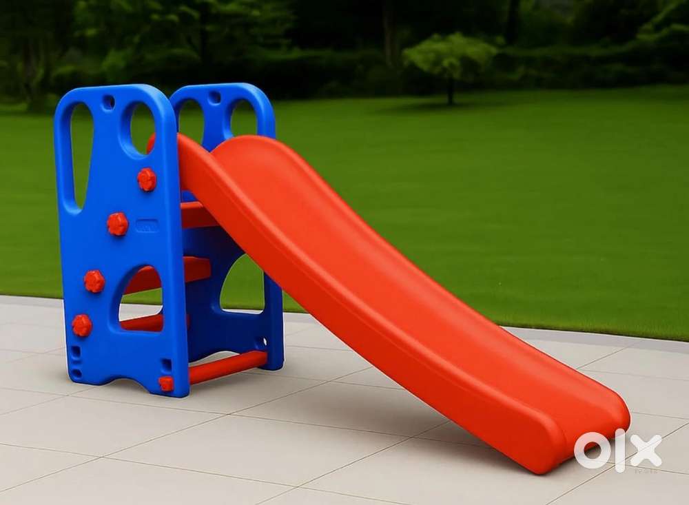 Kids play gro slide