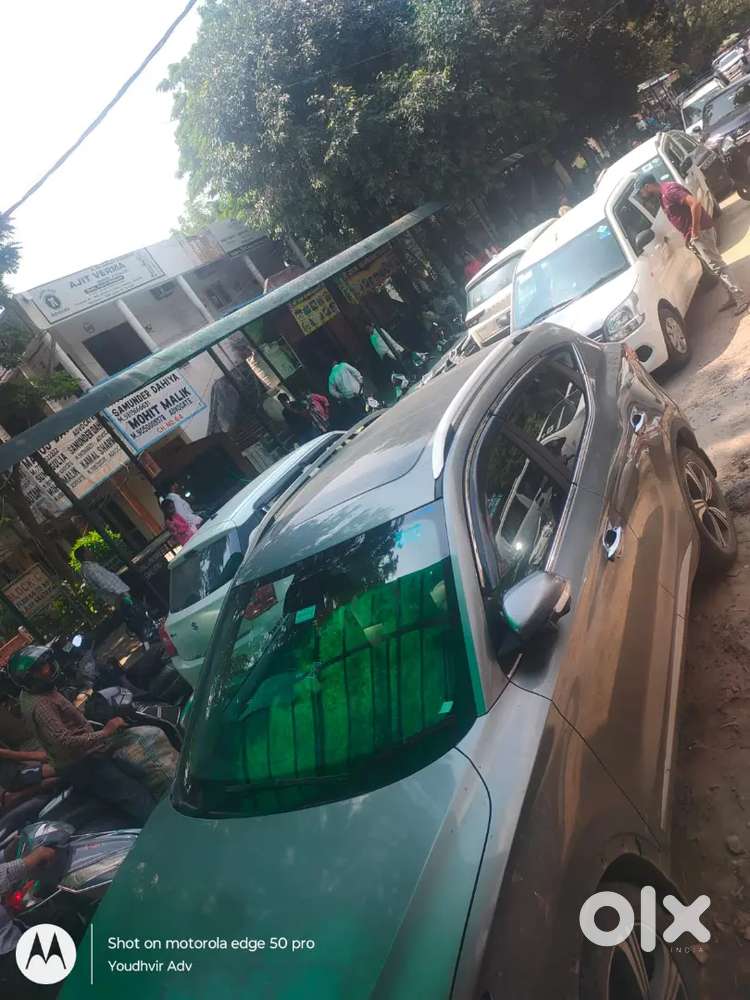 Hyundai Venue 2019 Petrol  
6 gear ,Ins.valid 05/8/26 Stepney not use,