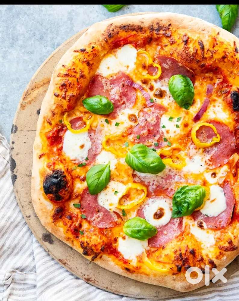 We are looking for pizza food courier driver ³⁹