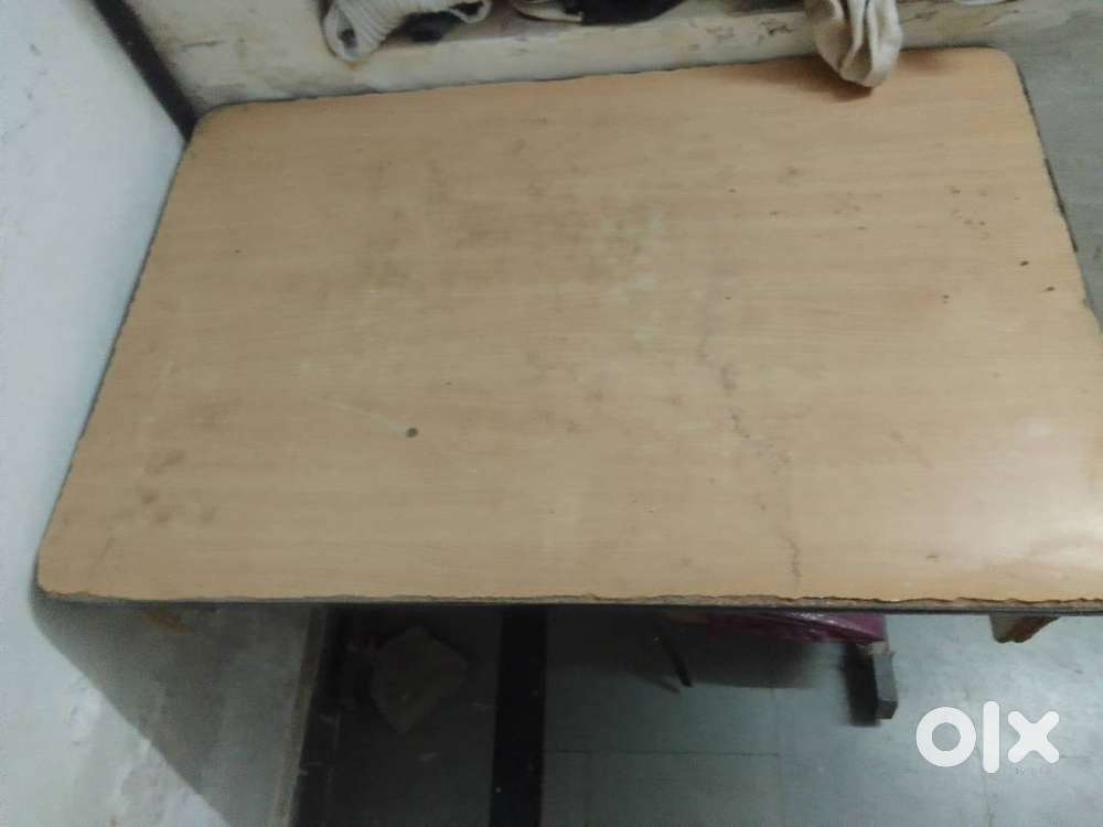 Computer table for sell