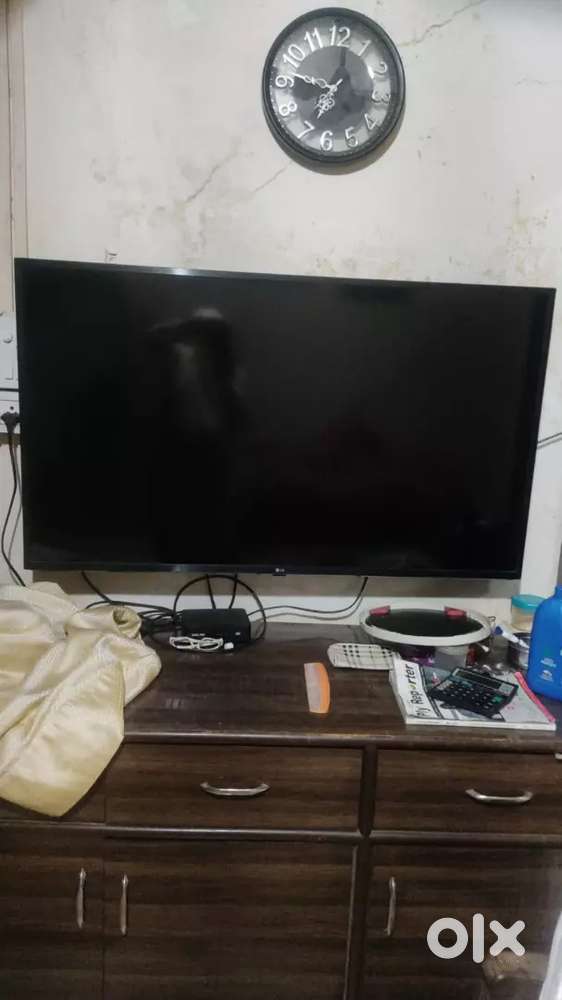Very good condition rarely used 55 inch tv