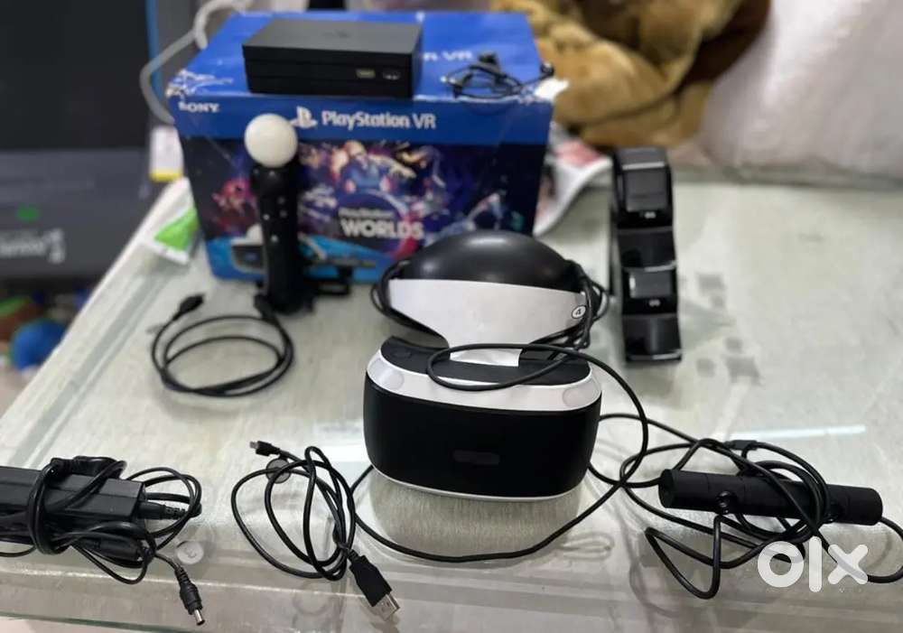 Playstation VR Version 2 full set Bundle with Camera & 1 Move Remote,