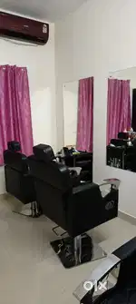 Therapist  (only female)part time available