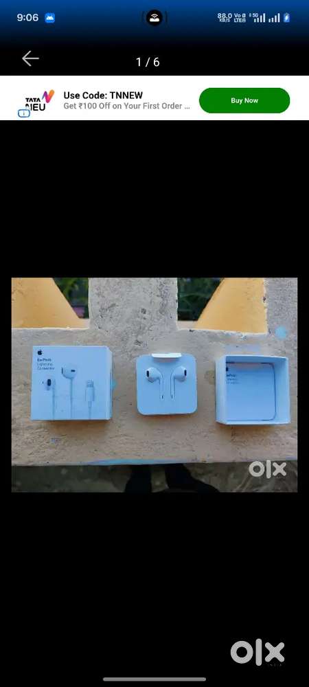 Apple earphones