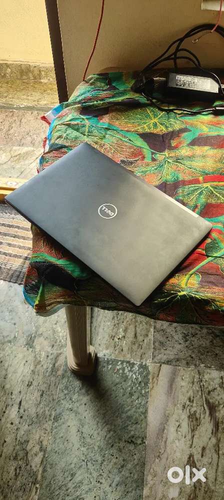 Dell laptop 7480. 8gb ssd 500 gb.