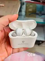 Soundlogic earpds new condition