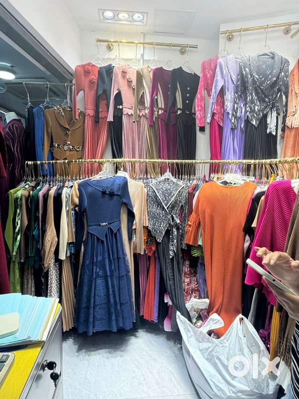 Sales Girl for clothing store Thoraipakkam