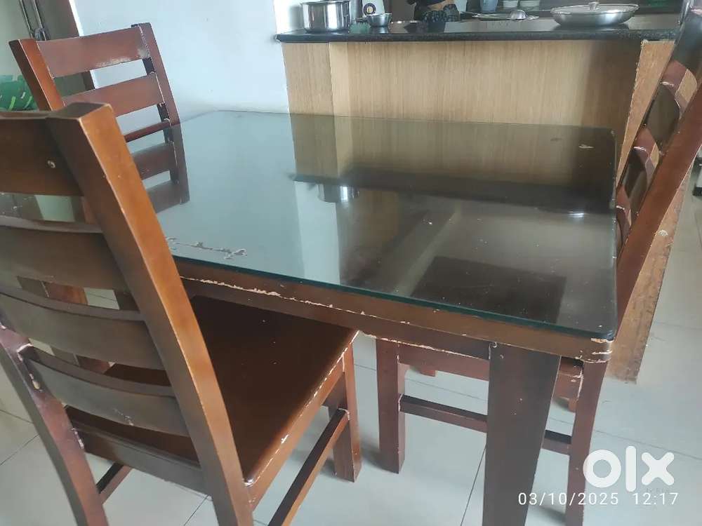 Dinning Table with Glass Top