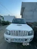 Mahindra Scorpio 2006 puch button