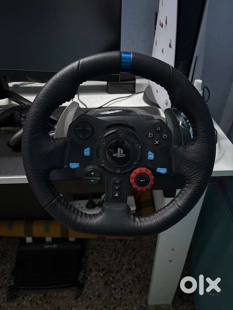 Logictech G29 steering wheel