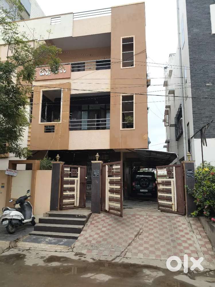 2bhk for rent at ground floor only for family's