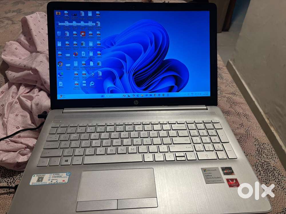 HP LAPTOP Less used