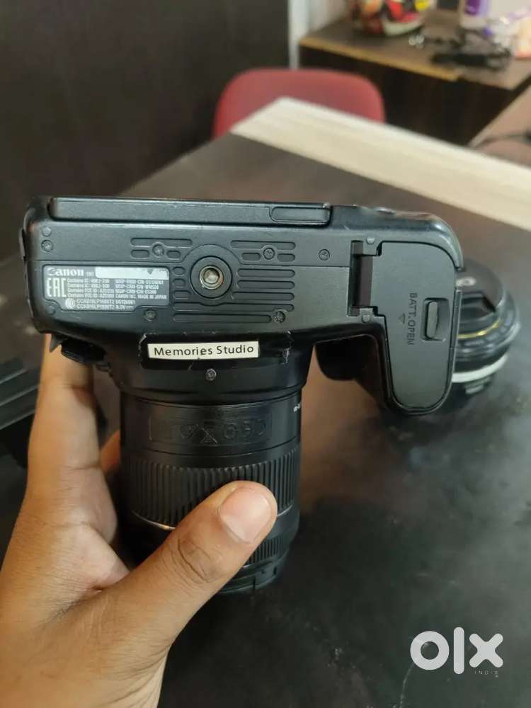 Canon 800d/ 55 mm lens 3 battery 1 original charge bag