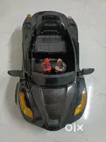 Baby car good condition only battery lagani hai