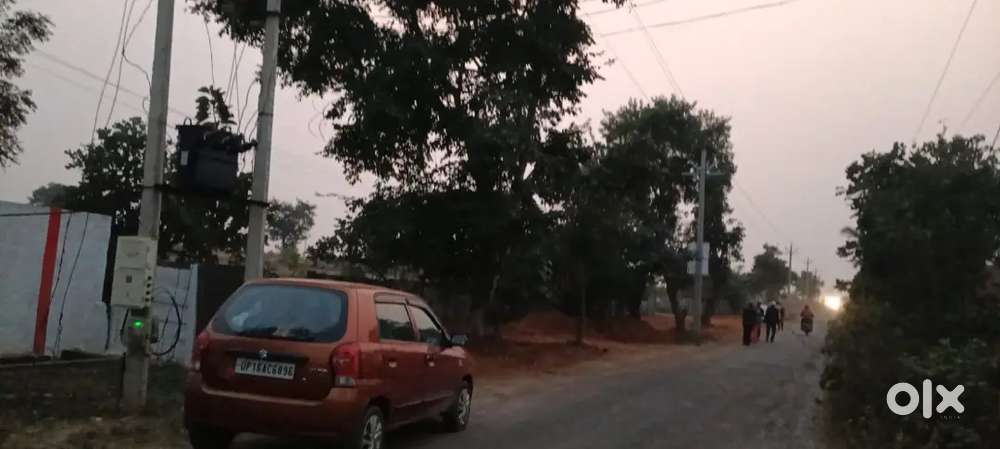 Lalitpur Highway se aage cries The King school ke Just Bagal mein Hi h