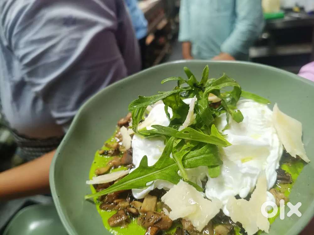 We are hiring for multichain cloud kitchen in powi  please call me