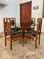 Top quality 4 seater Teak wood Glass top round shape Dining table with