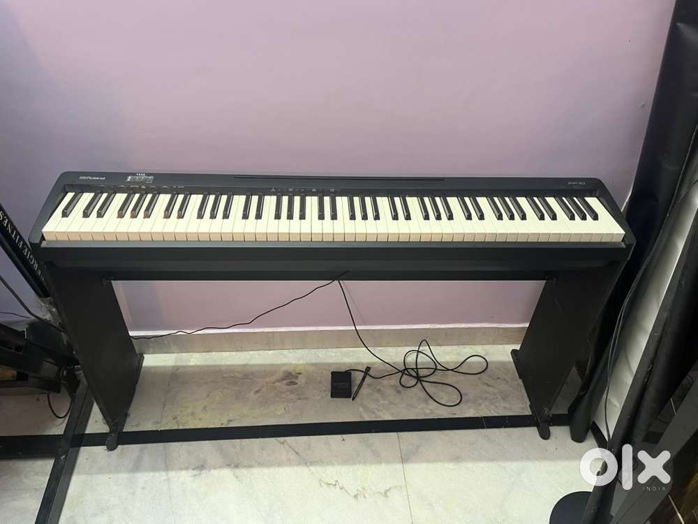 Roland FP10 Digital Piano