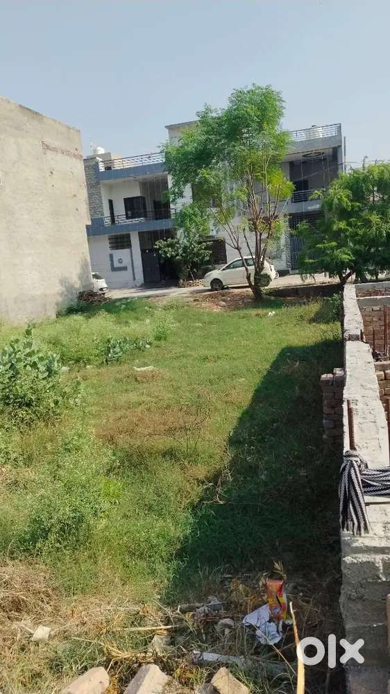 plot in saraswati enclave