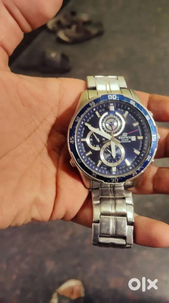 Watch inported brought for 4 k sell for 1.5  no reciept it's 1 yrs old