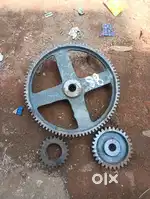 Gear and pinion machine