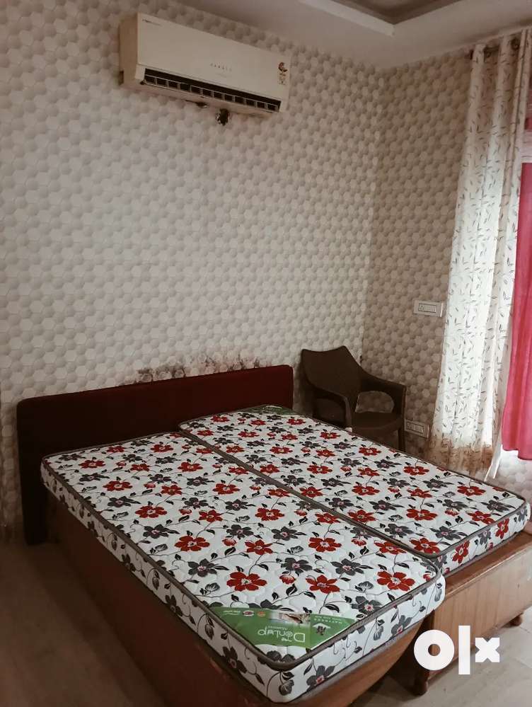 Indipendent fully furnished room on VIP road