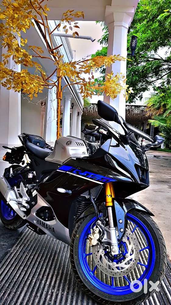 R15M carbon fiber edition top model