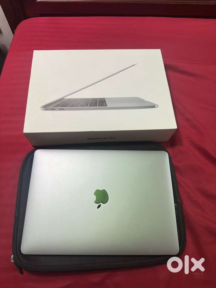 MacBook Pro – 128GB – Barely Used – Full Box & Charger