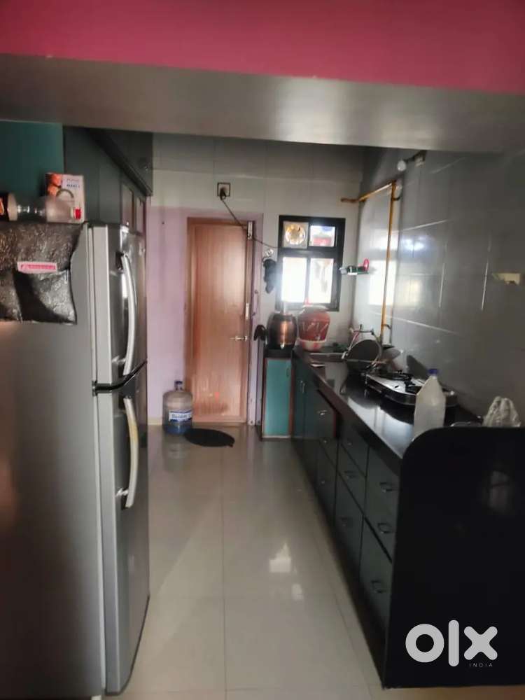 Falt mate joy che 3 bhk falt ma room mates joy che
