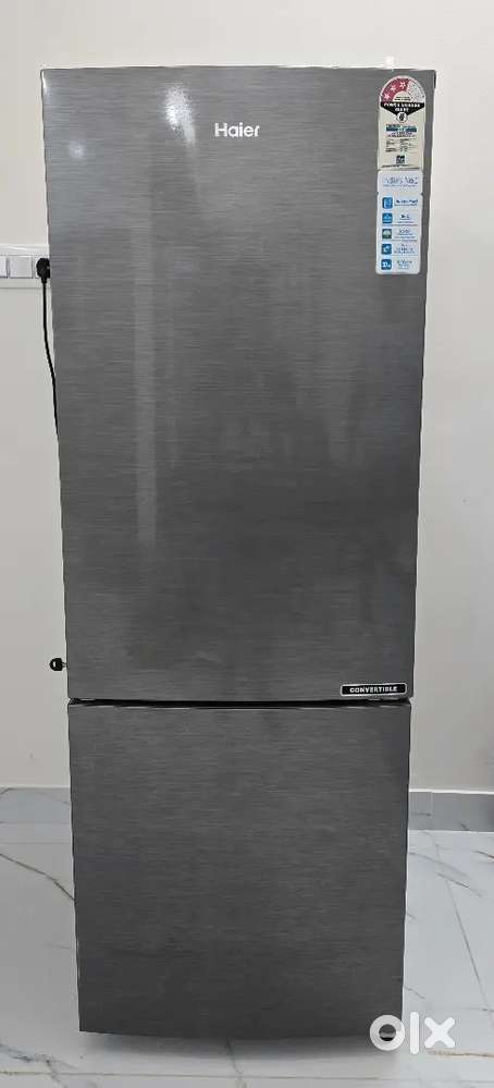 Haier Double Door Fridge (256 lts)