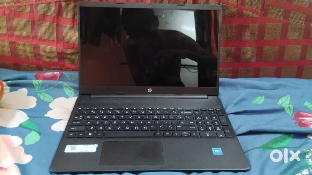 HPi3laptop black colour 8GB RAM 512 GB storage