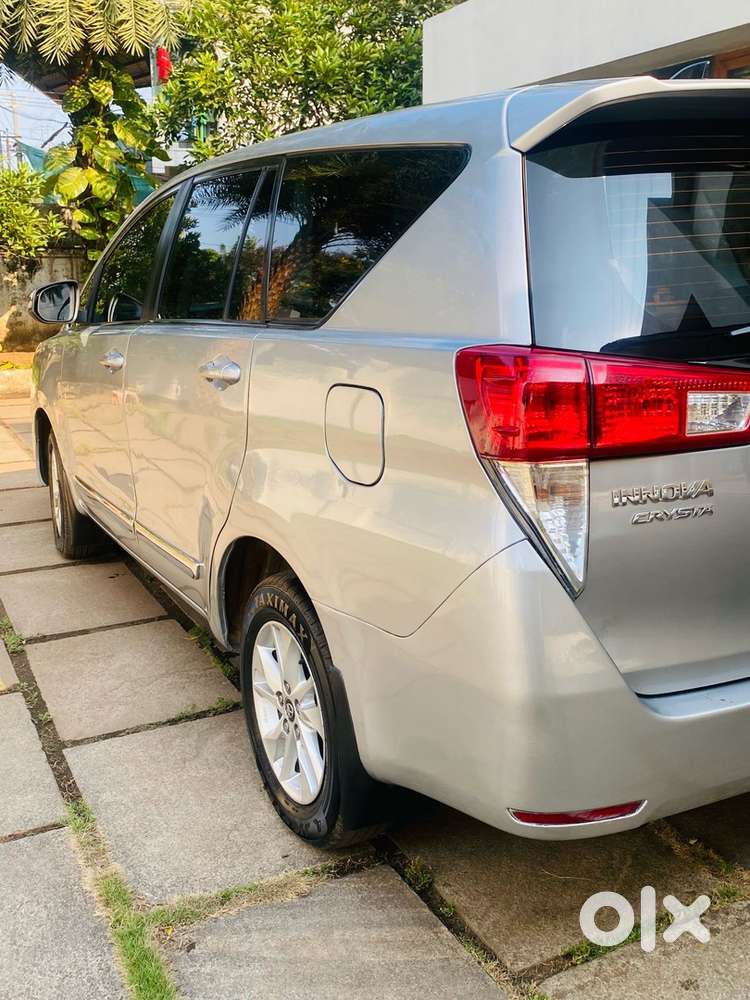Toyota Innova Crysta 2016 Diesel Well Maintained