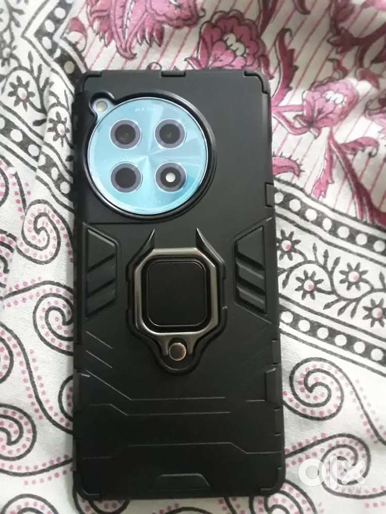 Selling Oneplus 12 R (8 gb RAM , 256 GB)
