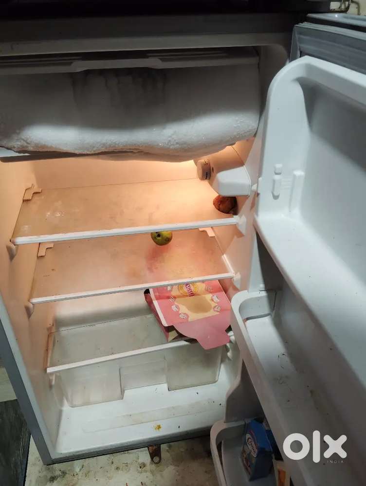 Single door refrigerator