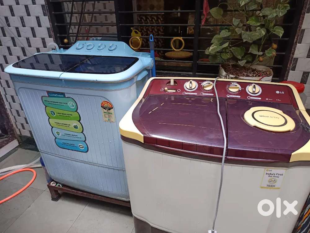 Set of 2 washing machines ( LG & LLOYD)