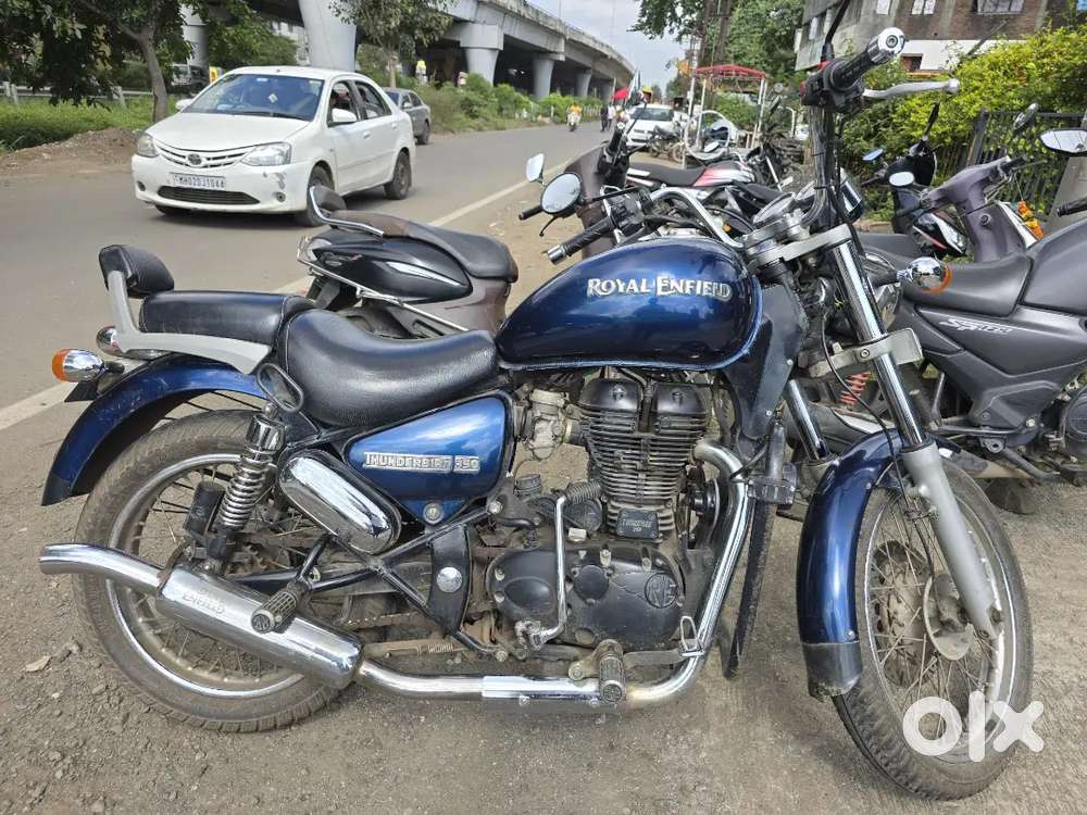 Thunderbird 350 in excellent condition.