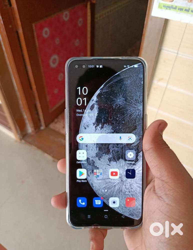 Oppo f17 pro 8 or 128gb only 2.5 year old