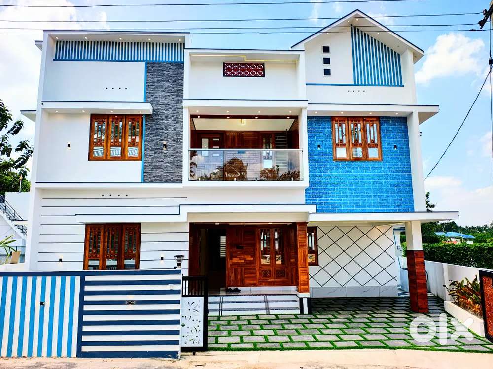 Red Brick Thirumala perukavu