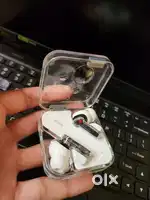 (ANC and transparency) Buds in new condition with original box