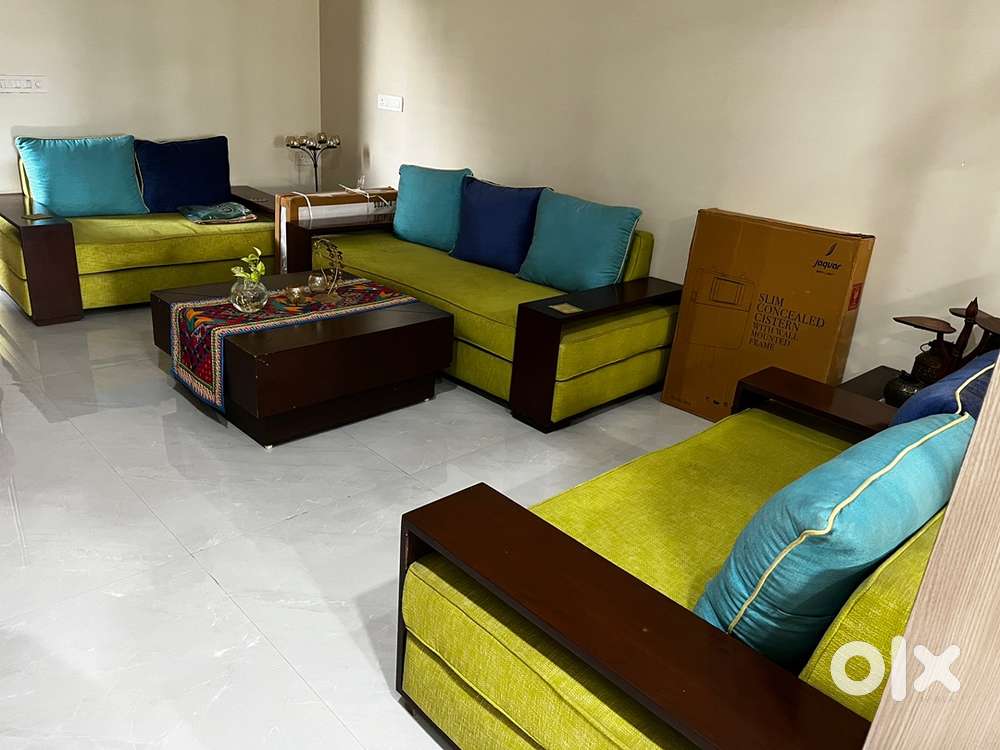 Heavy Sofa set with central table - seesham wood 3+2+2+2
