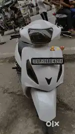 Awesome condition mileage  acha de rahi hai 3th owner