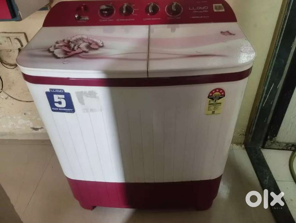 Lloyd semi automatic washing machine