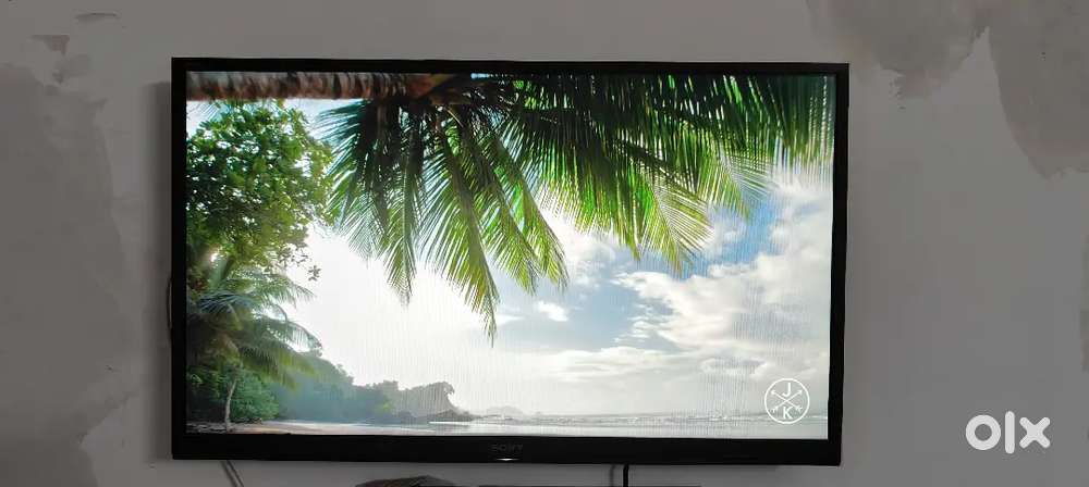 Sony Bravia 32. 7 yrs. old. Excellent picture and Sound Quality