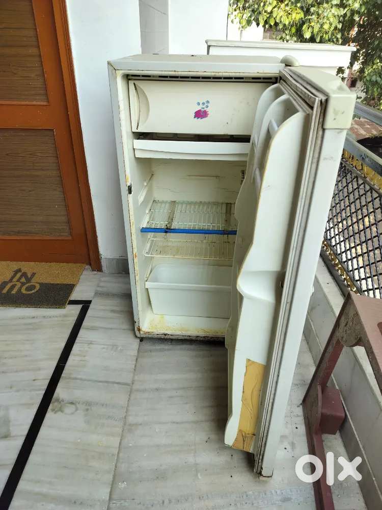 Whirlpool fridge for sale #3047sec 40 D Chd