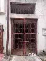 1 room Khali hai room mate chahiye