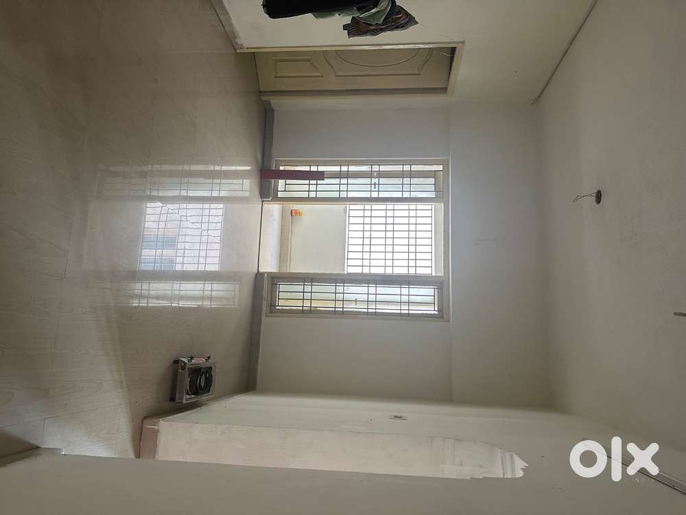 Looking for roomates